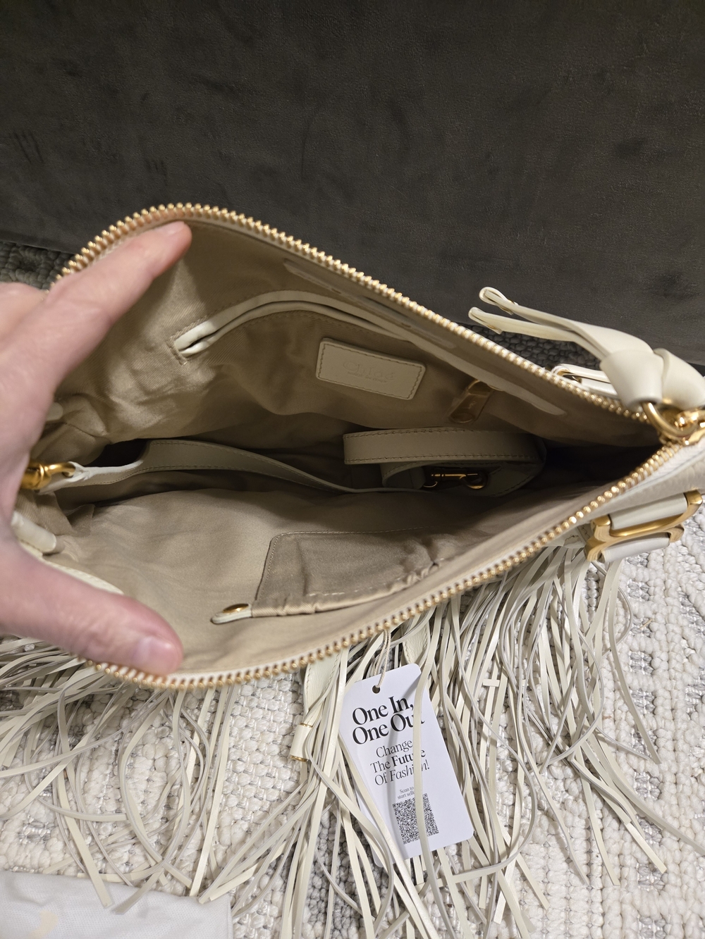 Chloé Cream Leather Fringe Shoulder Bag with Gold Hardware - Picture 3 of 3